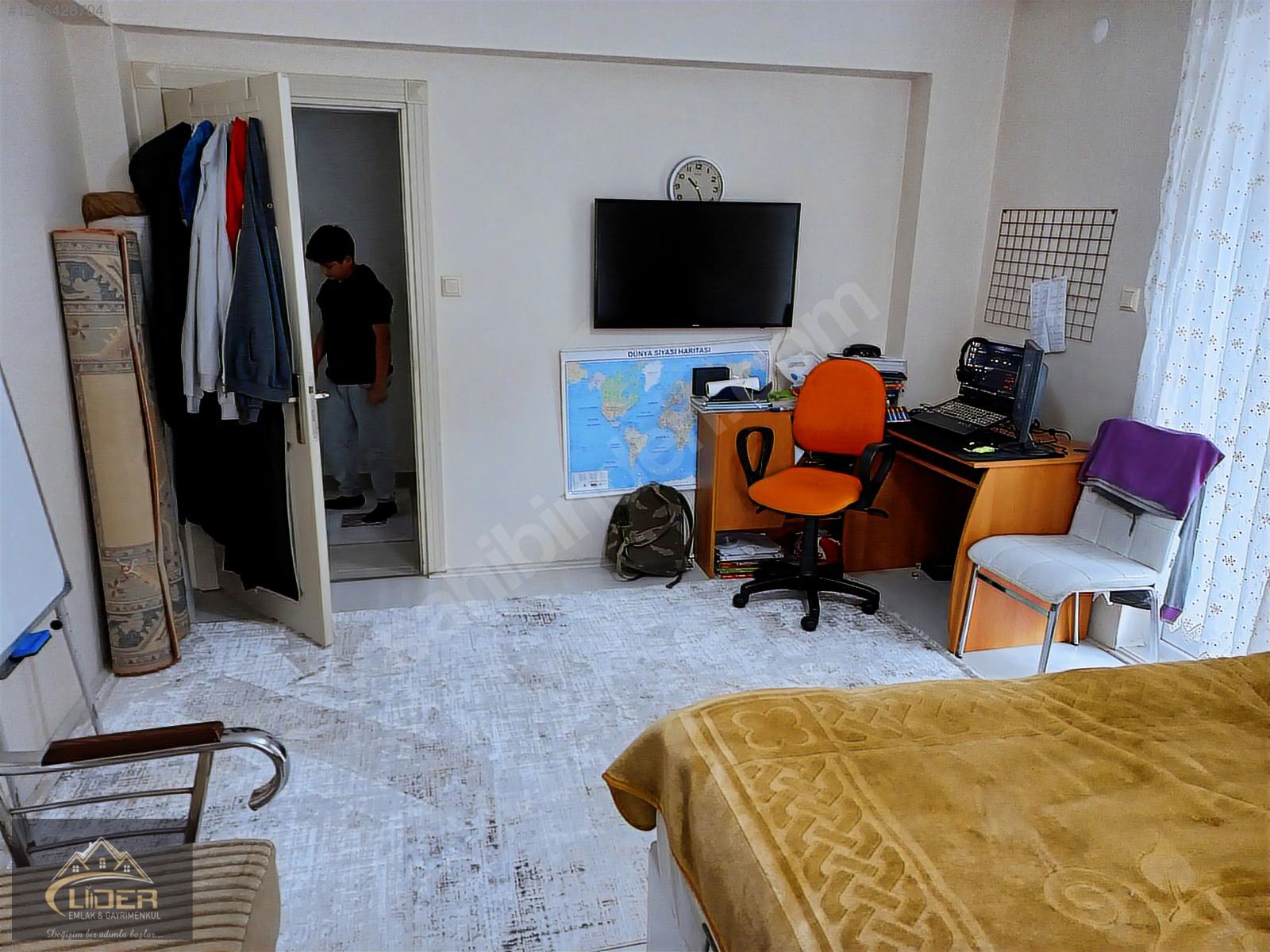 LİDER EMLAK YENİ MAH.DE 3+1 İÇİ FUL YAPILI 137 M2 KOMBİLİ - ÇANKIRI MERKEZ fotoğraf 3