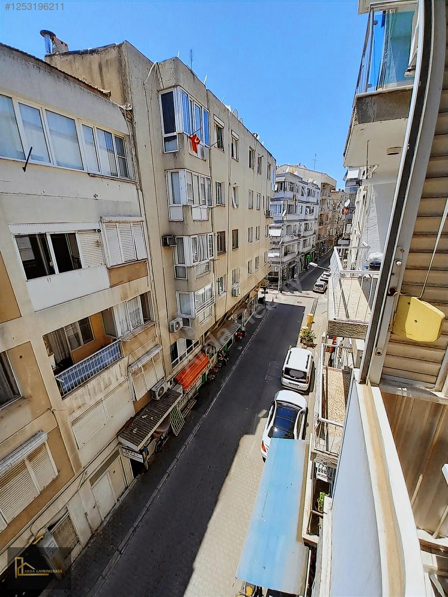 K.YAKA ÇARŞI YAKINI GENİŞ SOKAK ÇİTF CEPHE 2+1 75 M2 - İZMİR KARŞIYAKA fotoğraf 7