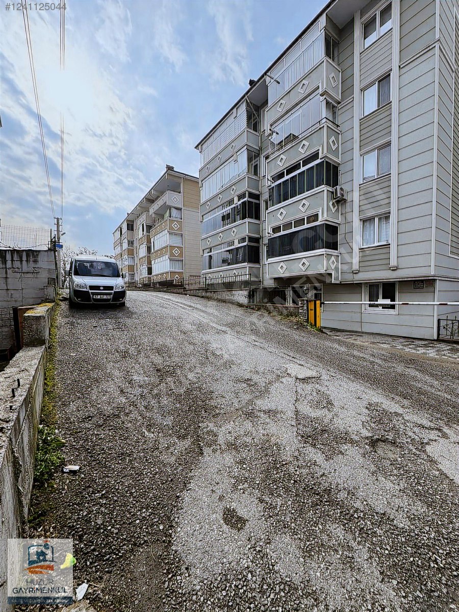 2 DAİRE TEK TAPU GRİŞ KAT SATILIK DAIRE - KARABÜK MERKEZ fotoğraf 2