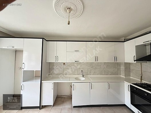 ROYAL EMLAKTAN 112 KARŞISINDA KİRALIK 3+1 DAİRE - AMASYA MERKEZ fotoğraf 3