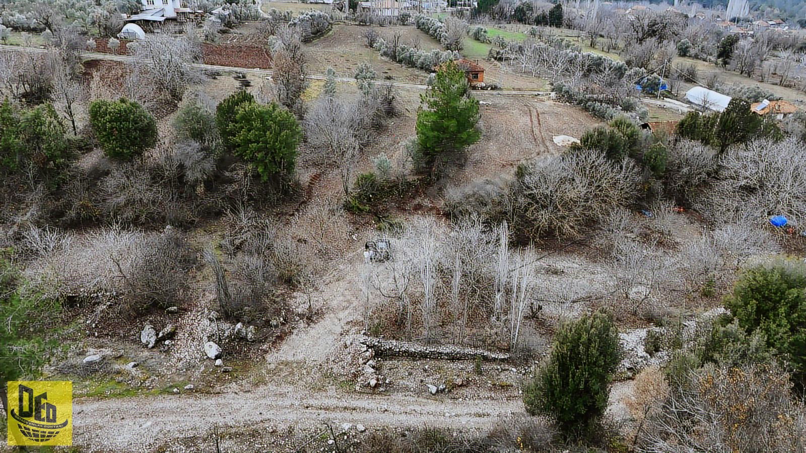 EMECİK MAHALLESİ ARKA ARKAYA SATILIK İMARLI BAHÇE VE TARLA - DENİZLİ ÇAMELİ fotoğraf 3