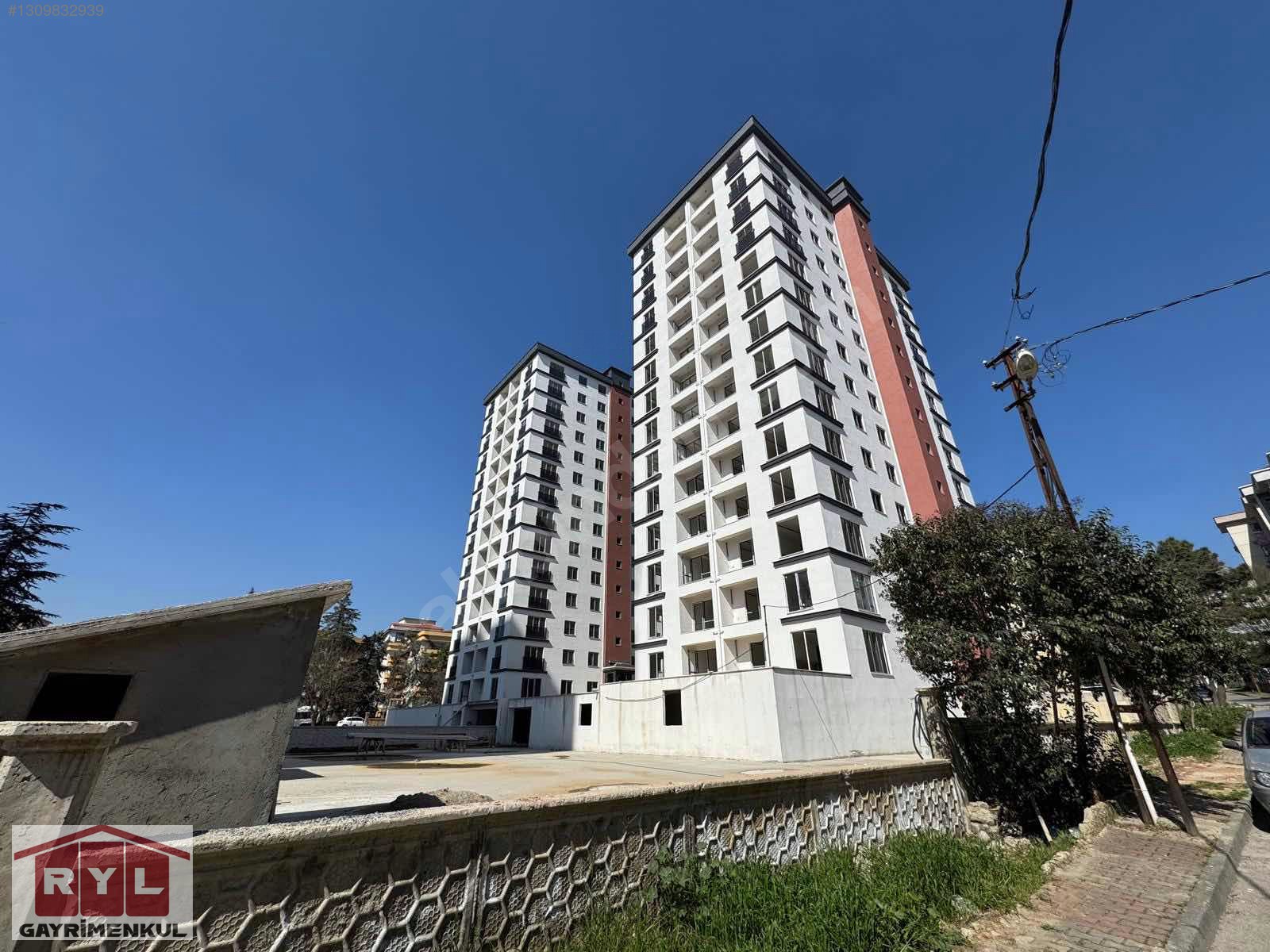KARTAL YAKACIKTA SİTE İÇİNDE YÜKSEK KATTA FERAH 2+1 DAİRE - İSTANBUL KARTAL fotoğraf 59