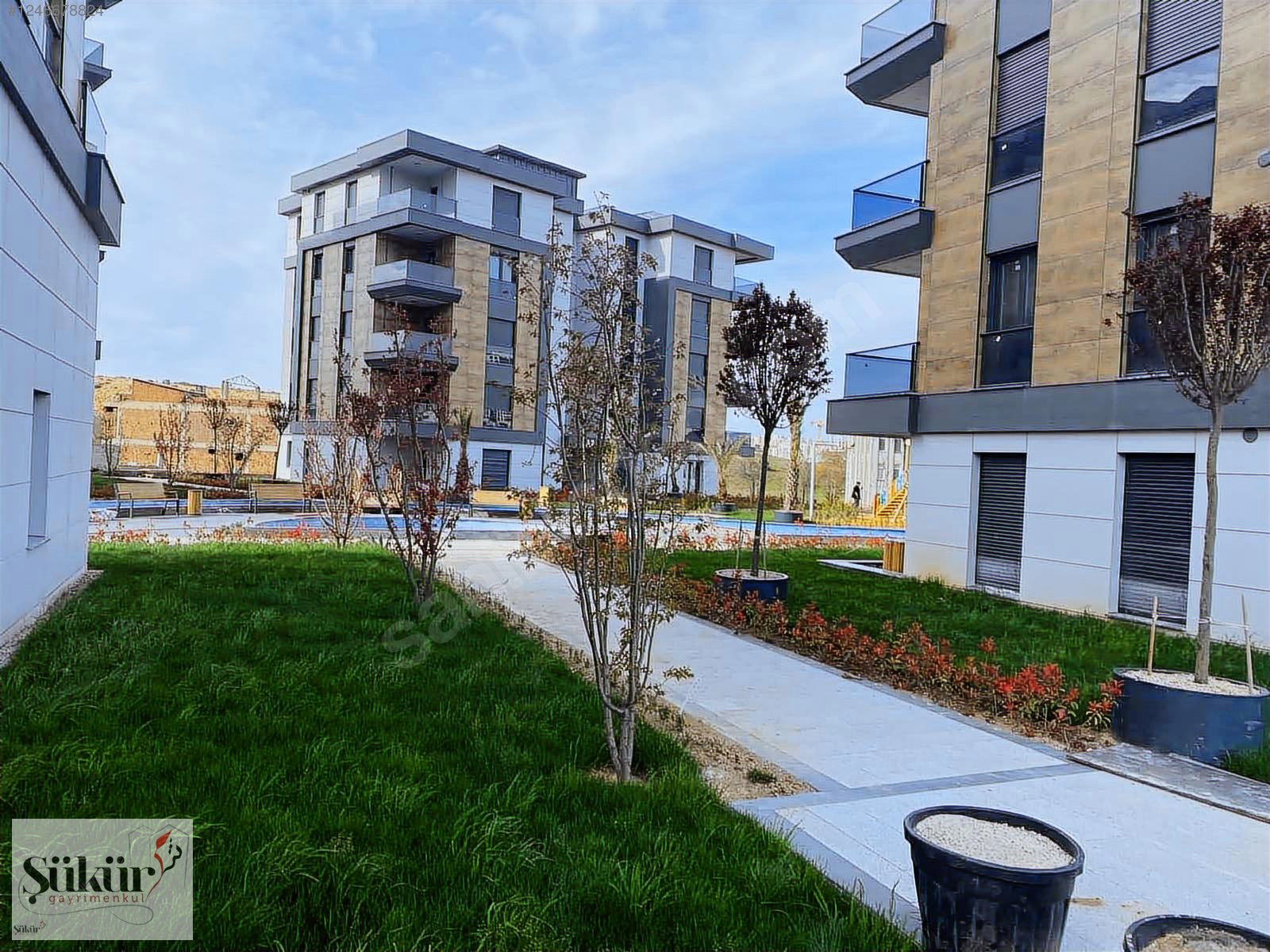 BAŞAKŞEHİR'DE YENİ YERLEŞİM KISA KATLI 4,5+1 SATILIK SIFIR DAİRE - İSTANBUL BAŞAKŞEHİR fotoğraf 2