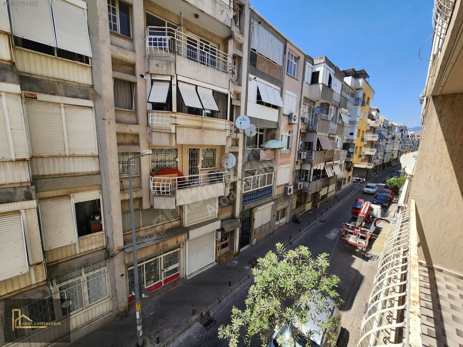K.YAKA ÇARŞI YAKINI ARAKAT ÇİT CEPHE ÇİFT BALKON 3+1 120 M2  - İZMİR KARŞIYAKA fotoğraf 7