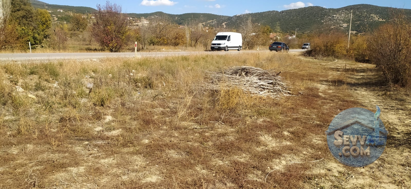 AĞLASUN YAZIR KÖYÜNDE ASFALT CEPHE FIRSAT ARAZİ - Burdur Ağlasun fotoğraf 6