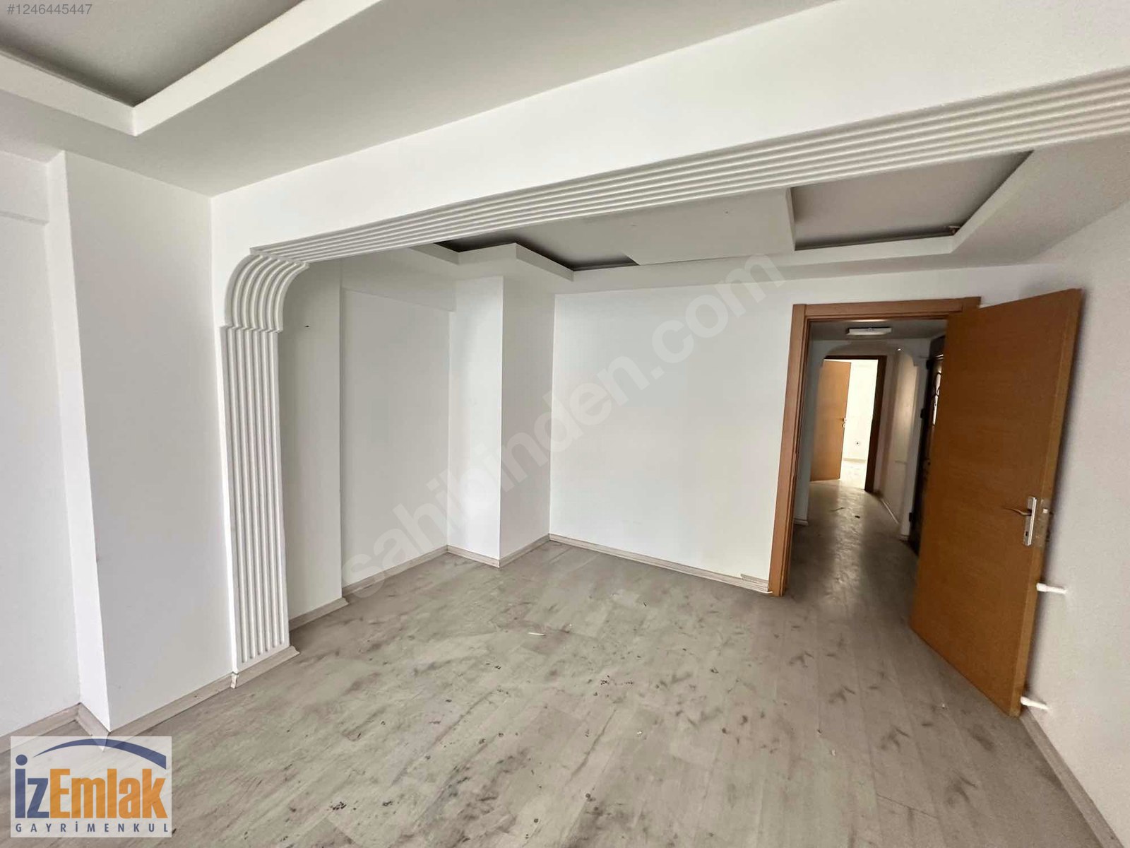 İz Emlak Kıbrıs Şehitlerinde Çok İyi Köşe Konumda 95 m2 Ofis - İZMİR KONAK fotoğraf 5