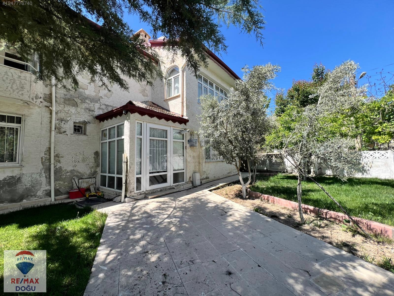 REMAX DOĞU DOĞUKENT MAH.UYGUN FİYATA YAPILI MÜSTAKİL SATILK MÜLK - ELAZIĞ MERKEZ fotoğraf 4
