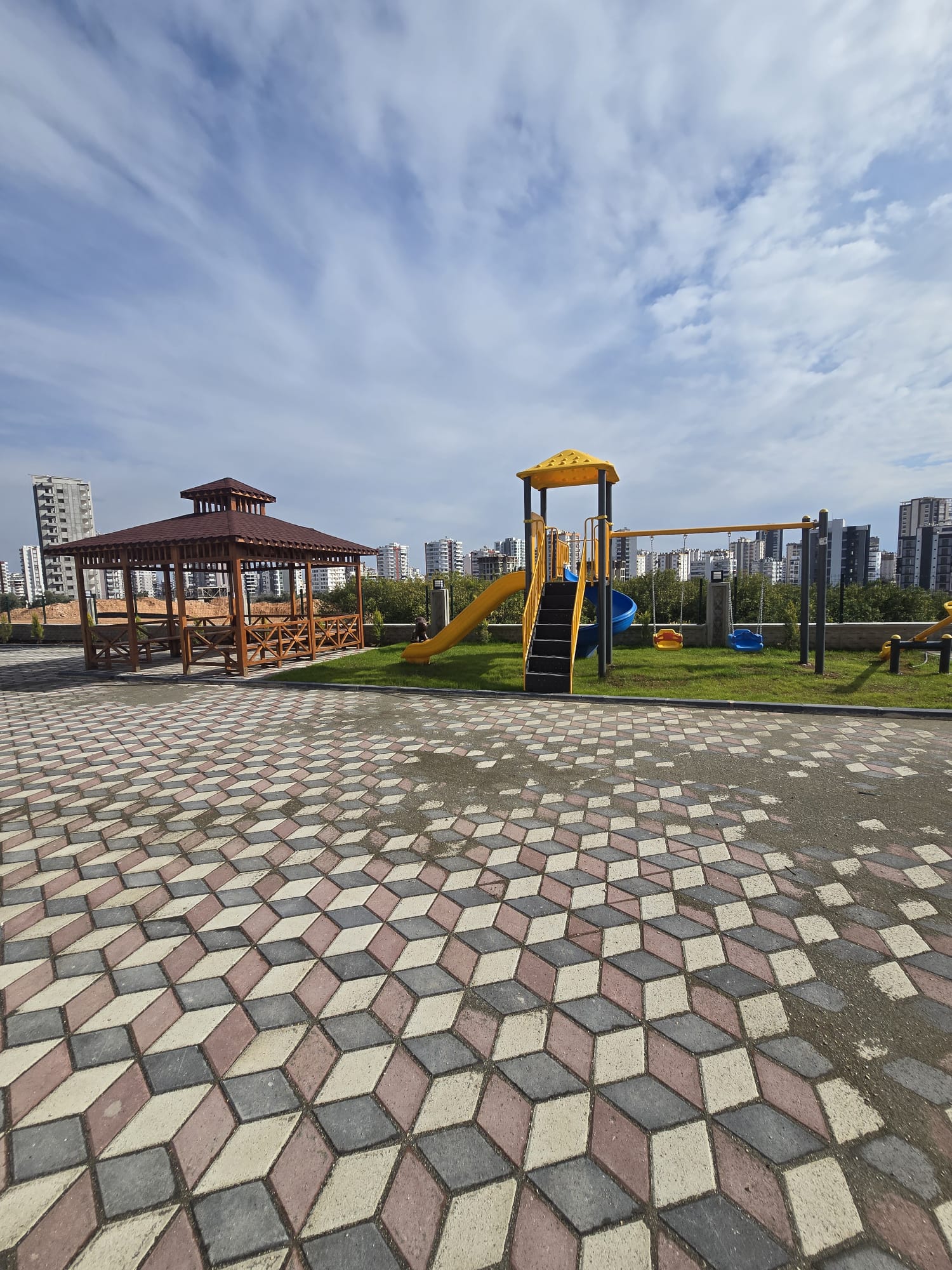 FIRSAT!!! KUYULUKTA 2. ÇEVRE YOLU YANI 3+1 200M2 TERASLI DAİRE - MERSİN MEZİTLİ fotoğraf 17