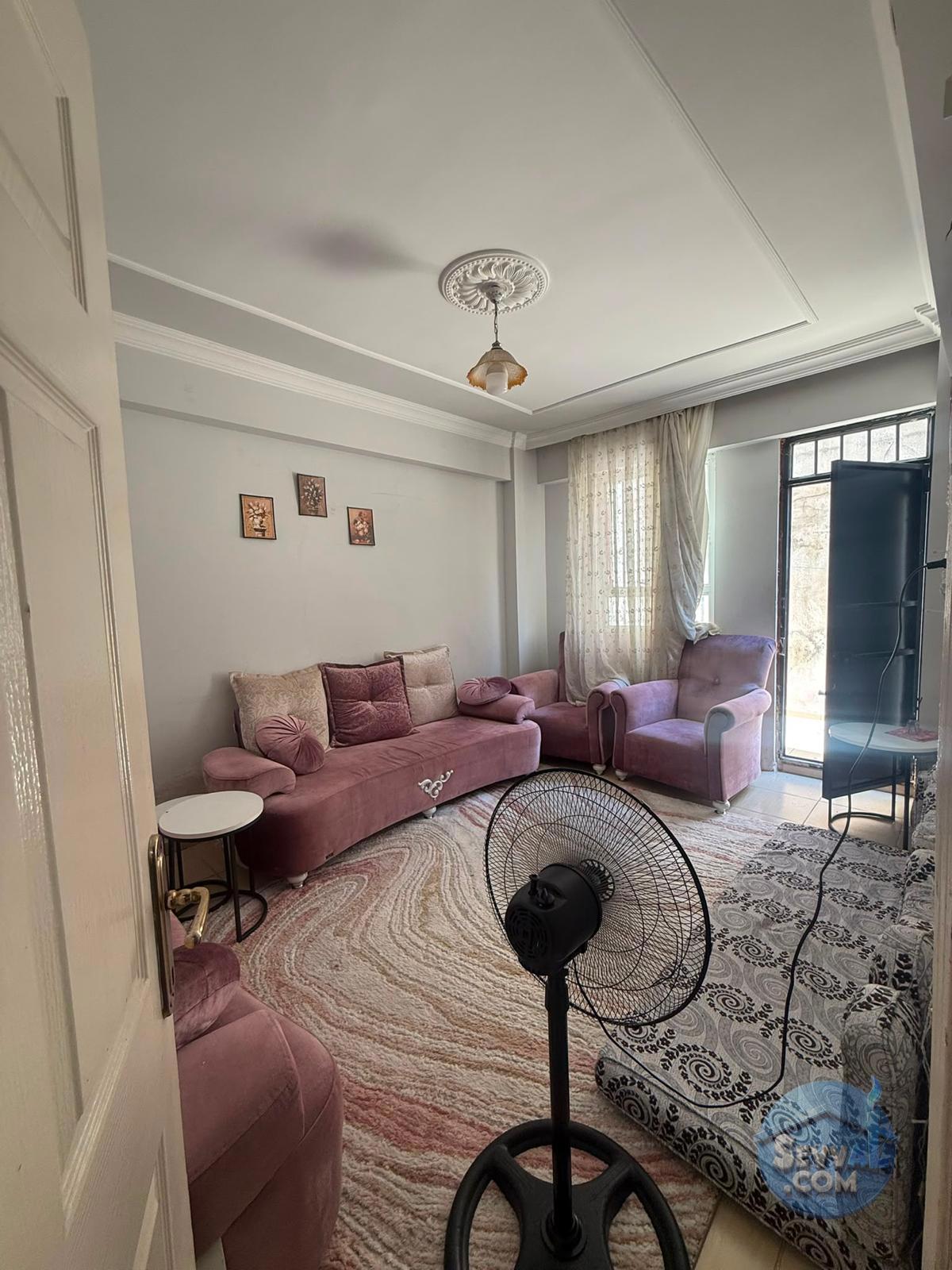 AHMET YESEVİ MAH. YARI BODRUM KAT 3 ODALI 90 m2 DOĞALGAZ KAPIDA BAHÇELİ SATILIK  - ŞANLIURFA HALİLİYE fotoğraf 3