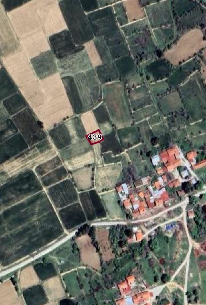 A.KARAHİSAR DAZKIRI AŞAĞIYENİCE MAH.357M² TARLA SATILIK