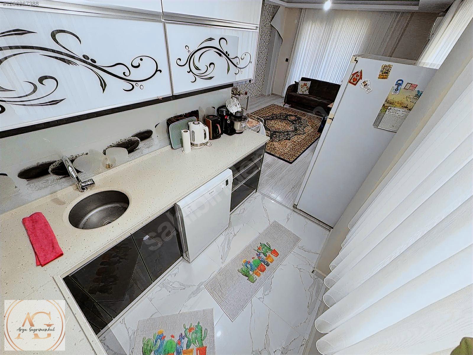 ARYA'DAN MERKEZİ KONUM'DA SATILIK ARAKAT ÖN CEPHE 1+1 DAİRE - BALIKESİR EDREMİT fotoğraf 11
