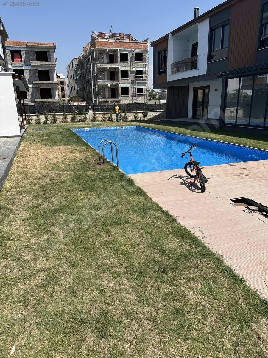 DOSTLARDAN REŞATBEY DE SİTE İÇERİSİNDE HAVUZLU VİLLA - MANİSA AKHİSAR fotoğraf 4