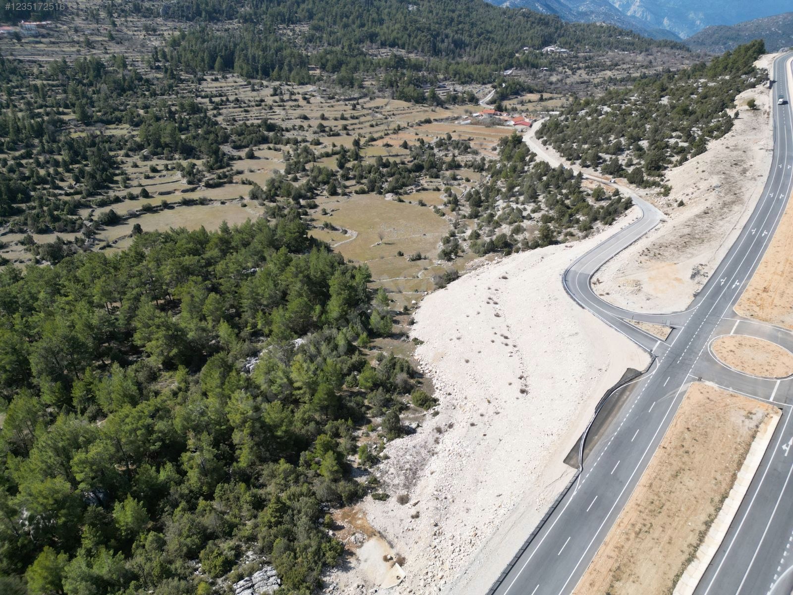 Antalya / Akseki / Alaçeşme Mhahallesinde 1.811 m² SATILIK ARSA  - ANTALYA AKSEKİ fotoğraf 14