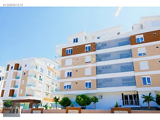 HURMADA HAVUZLU SİTEDE KOMBİLİ FULL EŞYALI 3+1 LÜKS DAİRE