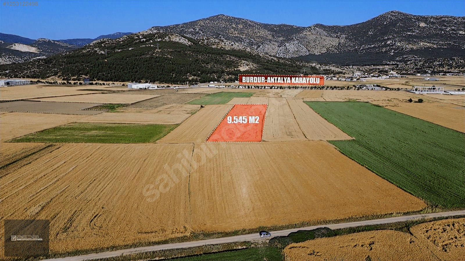 SATILIK SUSUZ KÖYÜNDE ANTALYA KARAYOLUNA YAKIN 9.5 DÖNÜM ARAZİ - BURDUR BUCAK fotoğraf 4