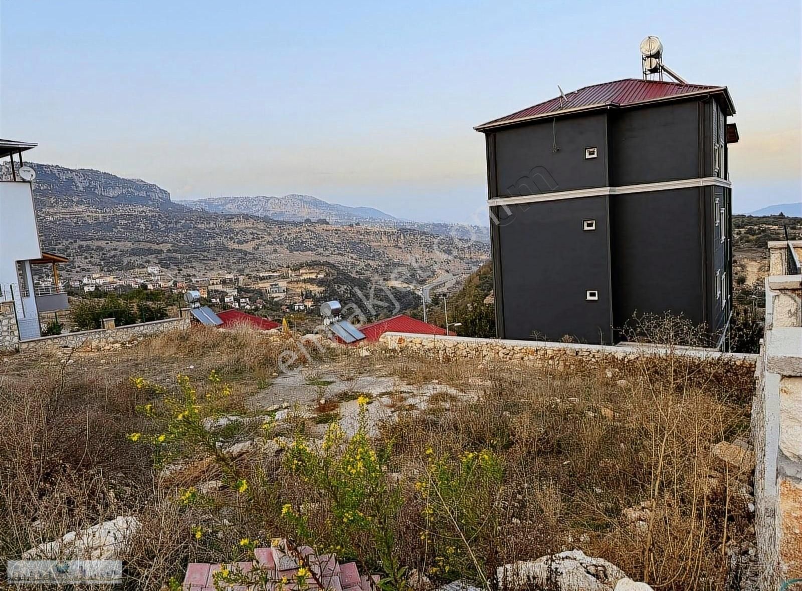 Madenli Emlak'tan Soğucak'ta 300m² Satılık Arsa - MERSİN TOROSLAR fotoğraf 3