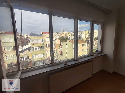 KURTULUŞ SON DURAK YAKINI 1.5+1 BALKONLU 5 . KAT - İSTANBUL ŞİŞLİ fotoğraf 5