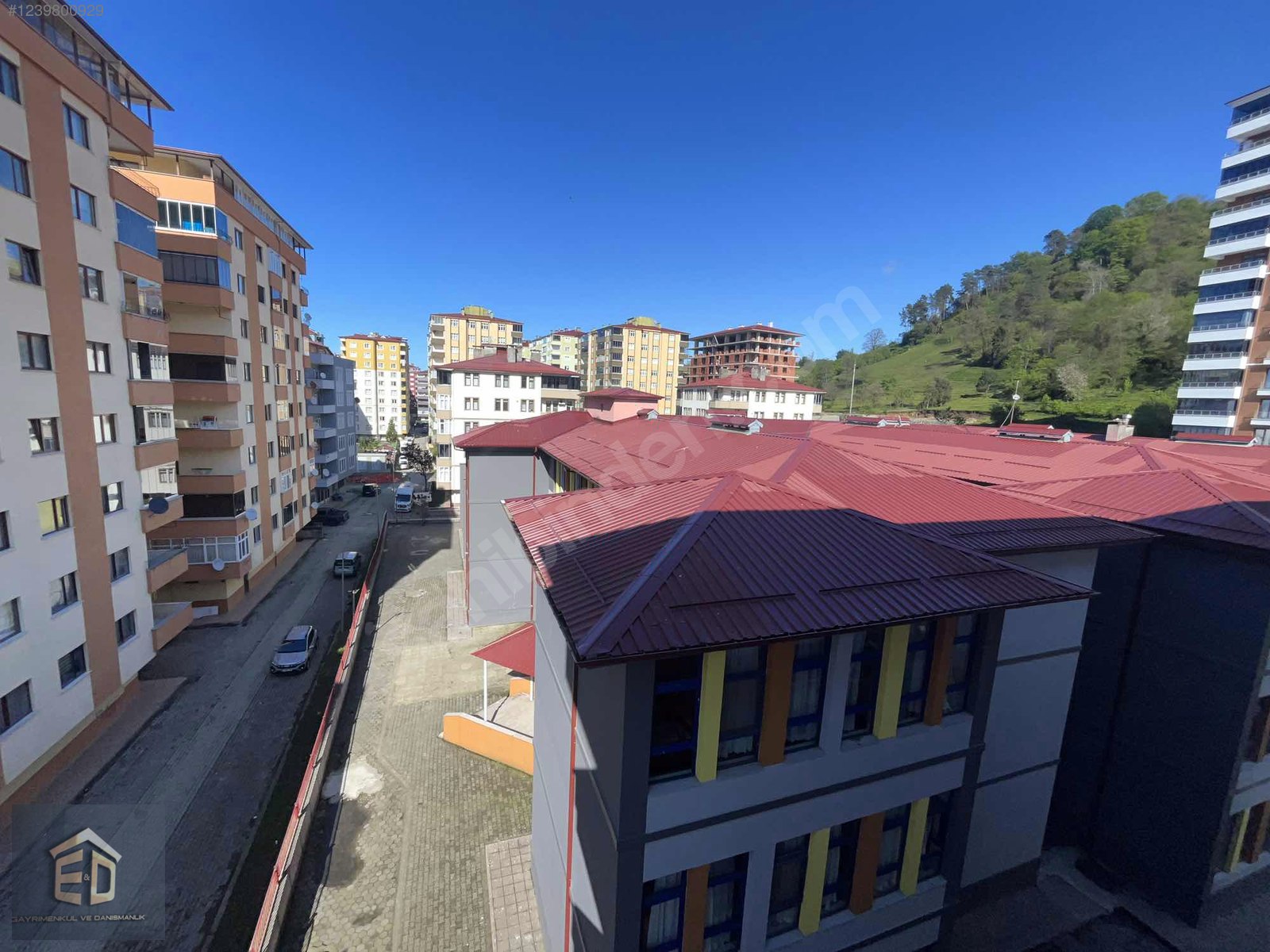 İRFANLI MAHALLESİNDE SATILIK 5+2 DOĞALGAZLI DUBLEX DAİRE - TRABZON OF fotoğraf 5