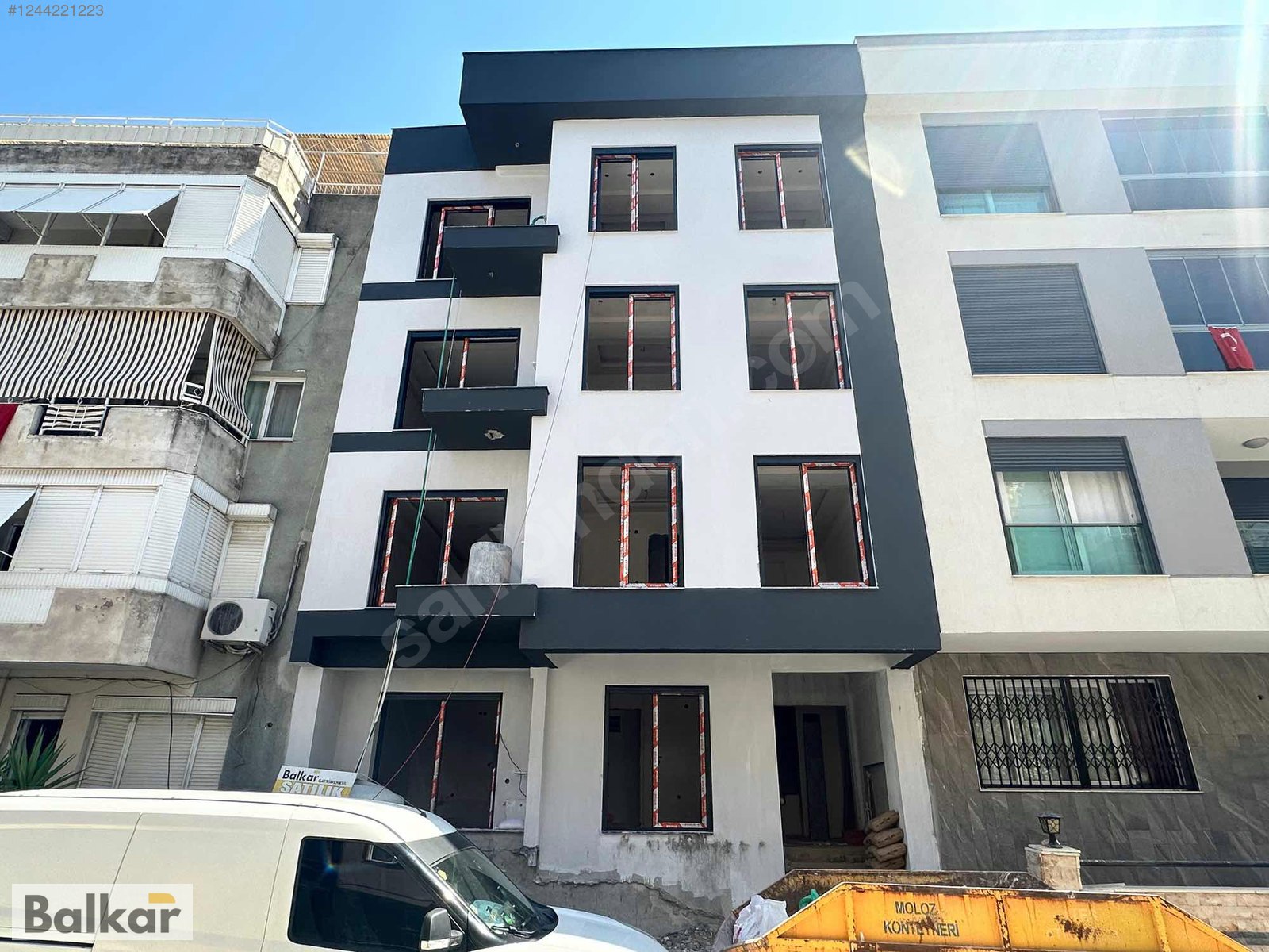 EFELER MAH.SATILIK 1+1 GENİŞ M2 LÜX DAİRELER - İZMİR BUCA fotoğraf 2