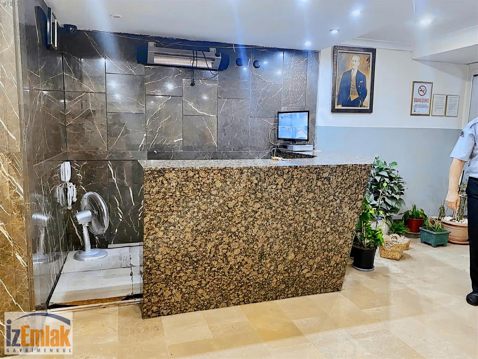 Yeni Asır İş Merkezinde 50 m2 WC Mutfaklı Satılık Ofis - İZMİR KONAK fotoğraf 10