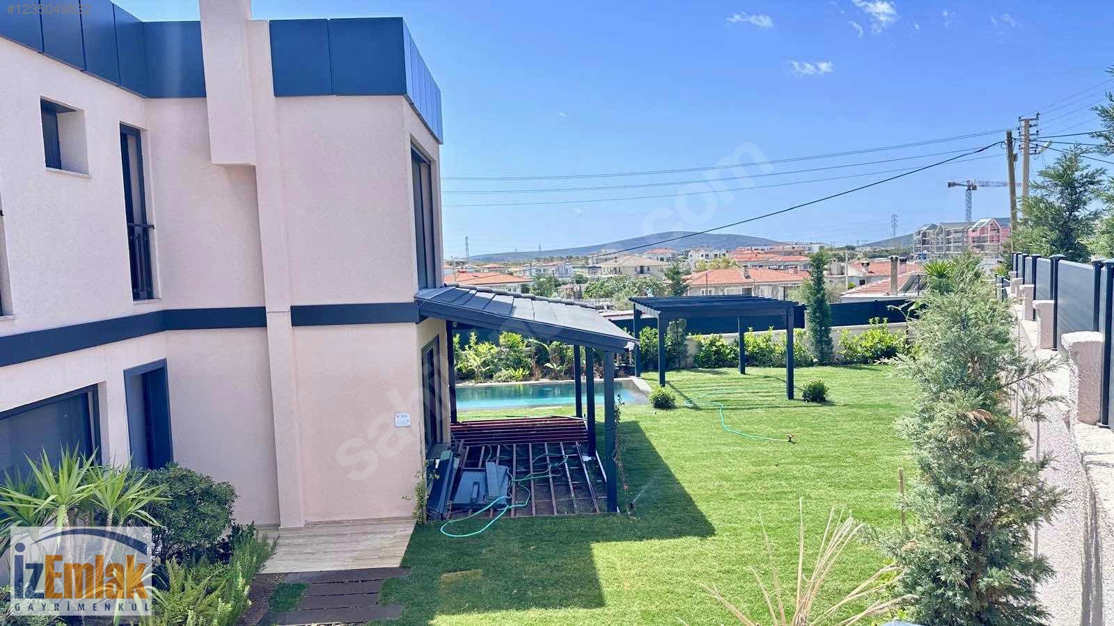 İz Emlak Reisdere'de Havuzlu Geniş Bahçeli Sıfır Villa - İZMİR ÇEŞME fotoğraf 10