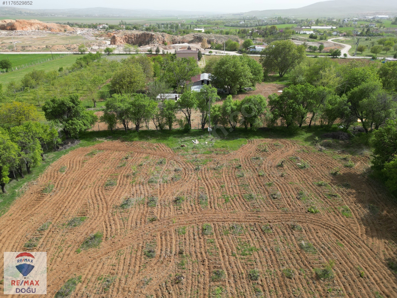 REMAX DOĞU'DAN MERKEZE VE İMARA YAKIN FIRSAT ARAZİ VE EVİ - ELAZIĞ MERKEZ fotoğraf 7