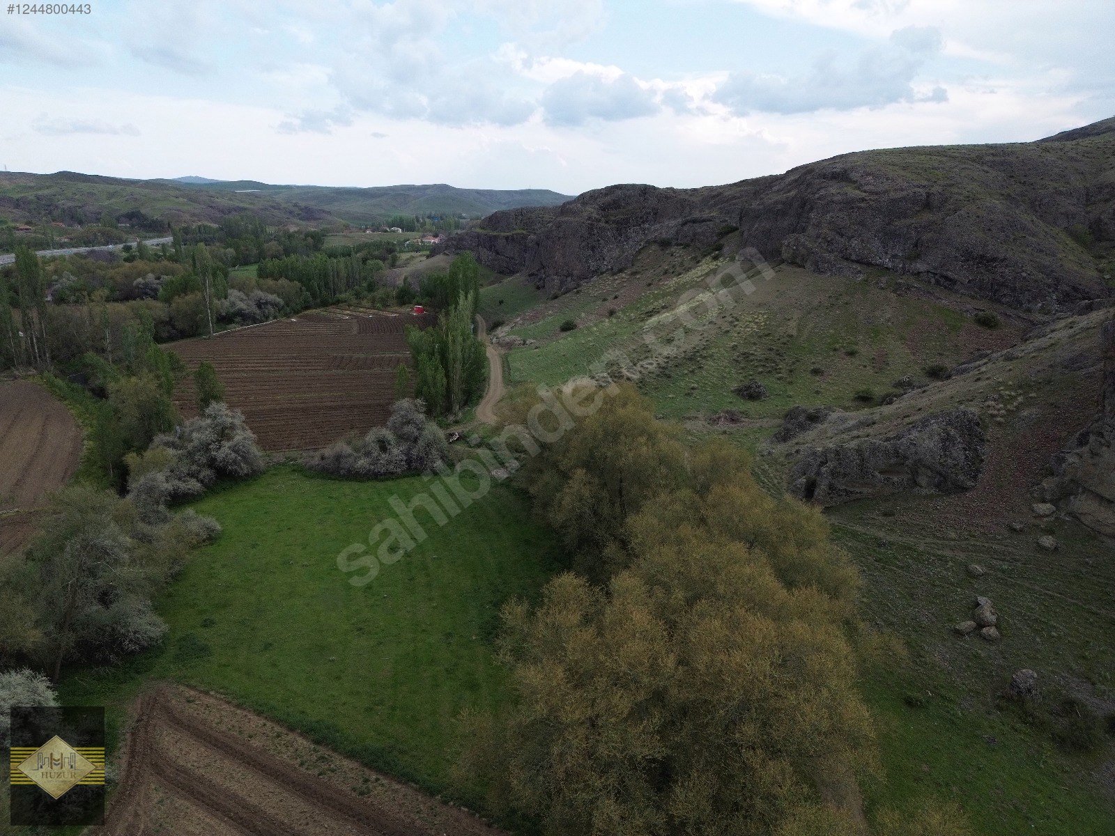 HUZUR YATIRIM'DAN YOL KENARINDA SATILIK ARSA - YOZGAT MERKEZ fotoğraf 4