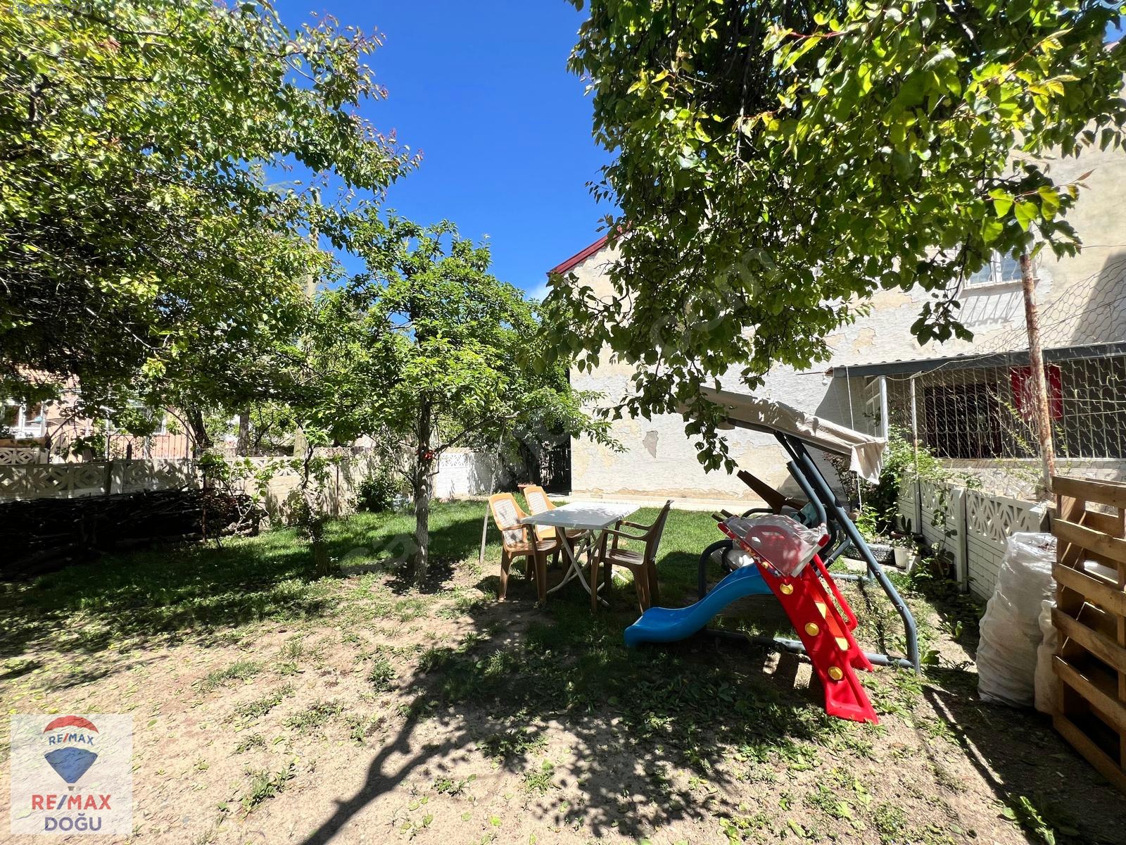 REMAX DOĞU DOĞUKENT MAH.UYGUN FİYATA YAPILI MÜSTAKİL SATILK MÜLK - ELAZIĞ MERKEZ fotoğraf 3