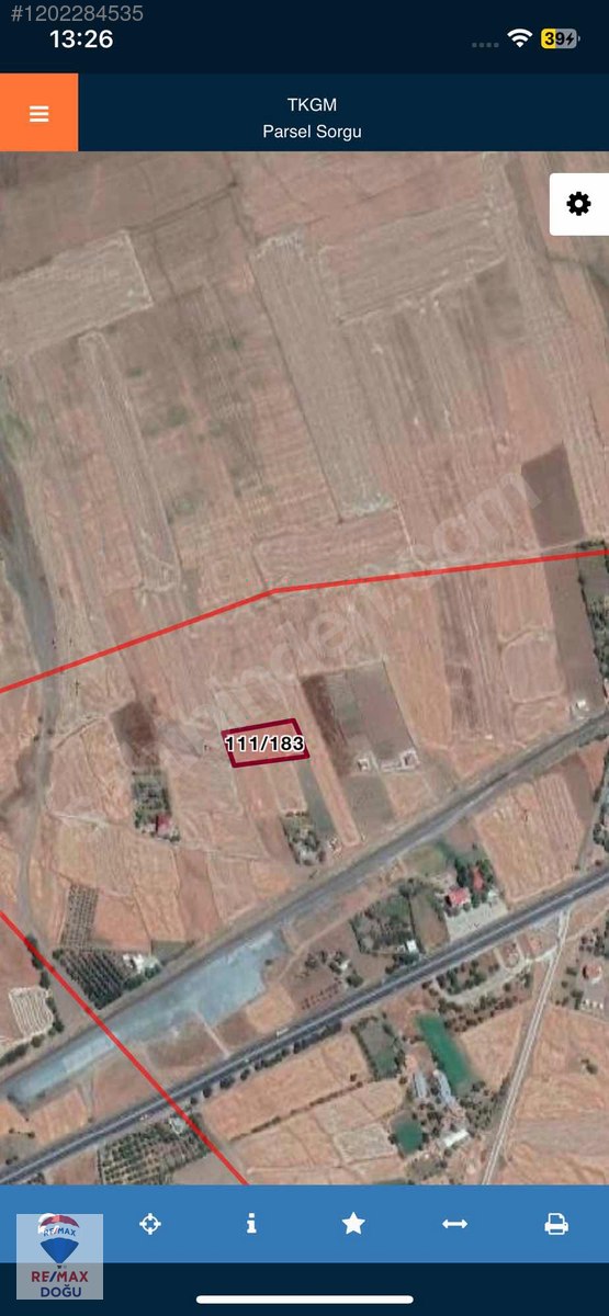 REMAX DOĞUDAN KORUCU KÖYÜNDE SATILIK GÖL MANZARALI TARLA - ELAZIĞ MERKEZ fotoğraf 5