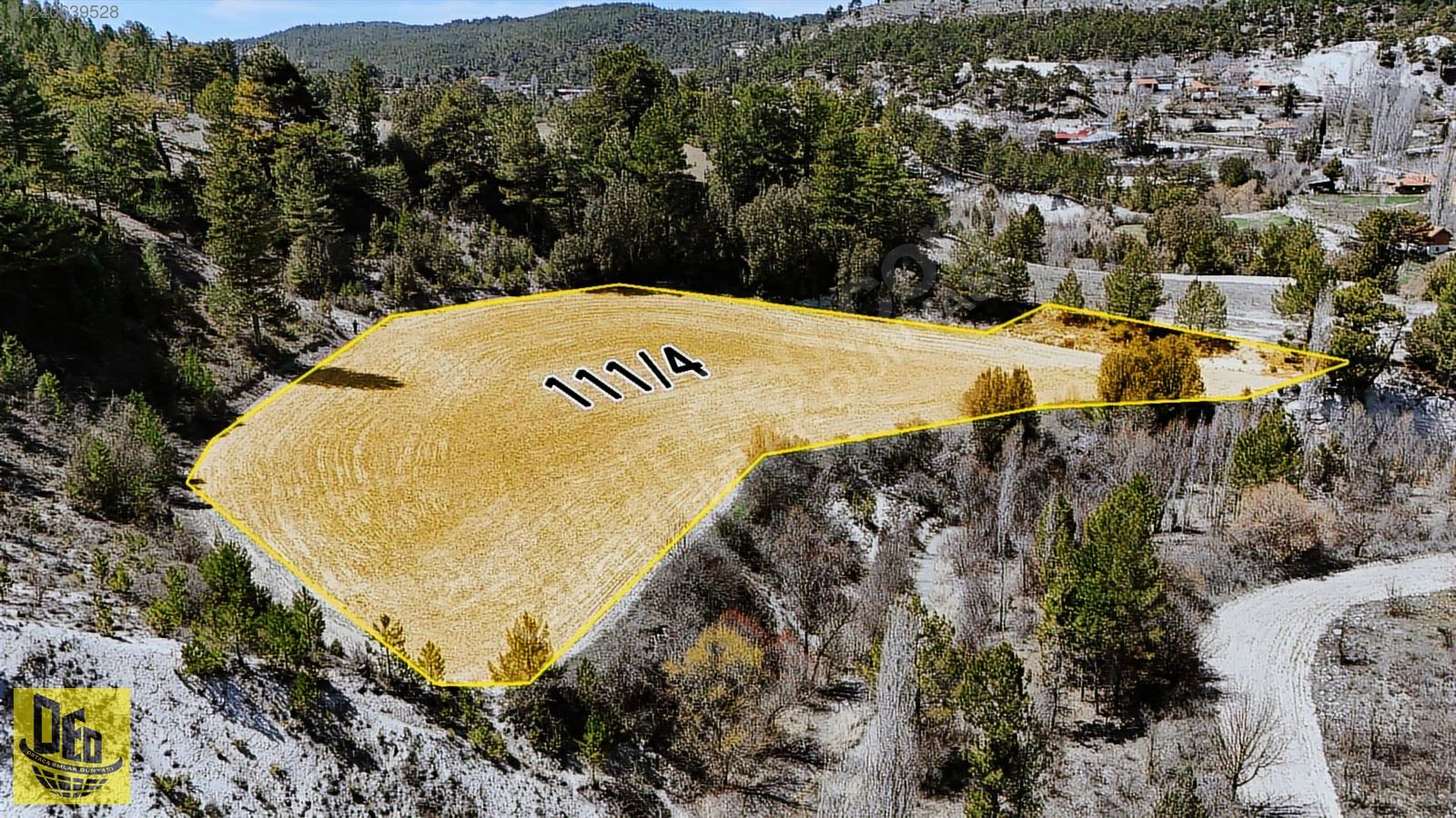 ÇAMELİ KOCAOVA SATILIK YOLU OLAN 6.176m2 FIRSAT TARLA - DENİZLİ ÇAMELİ fotoğraf 4
