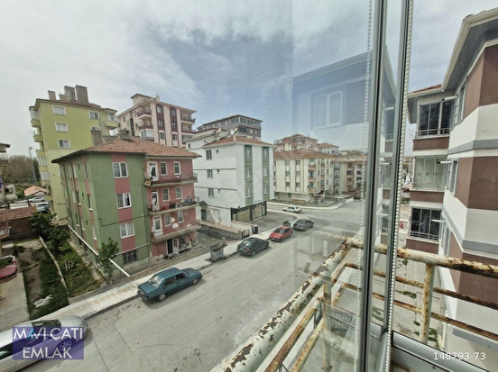 GÜLABİBEY MAHALLESİ CUMA PAZARI YAKININDA BATI VE GÜNEY CEPHELİ ARAKAT DAİRE - ÇORUM MERKEZ fotoğraf 4