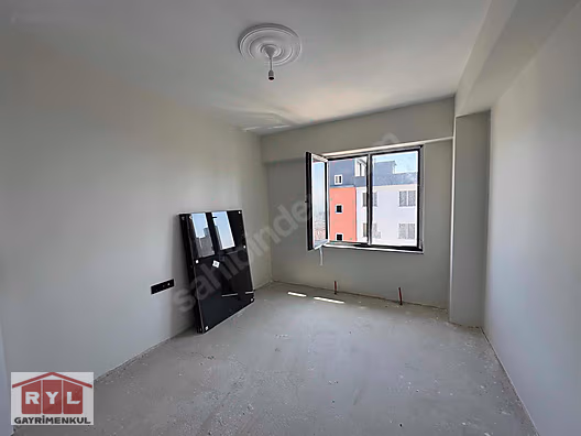 KARTAL YAKACIKTA SİTE İÇİNDE YÜKSEK KATTA FERAH 2+1 DAİRE - İSTANBUL KARTAL fotoğraf 42