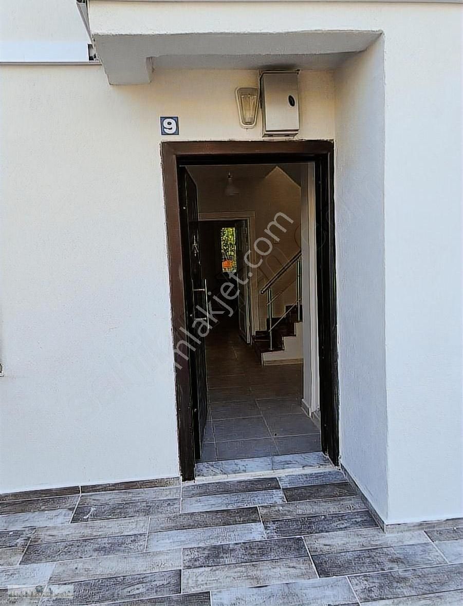 Madenli Emlak'tan Satılık Çağdaşkentte Masrafsız Bahceli Villa - MERSİN TOROSLAR fotoğraf 9