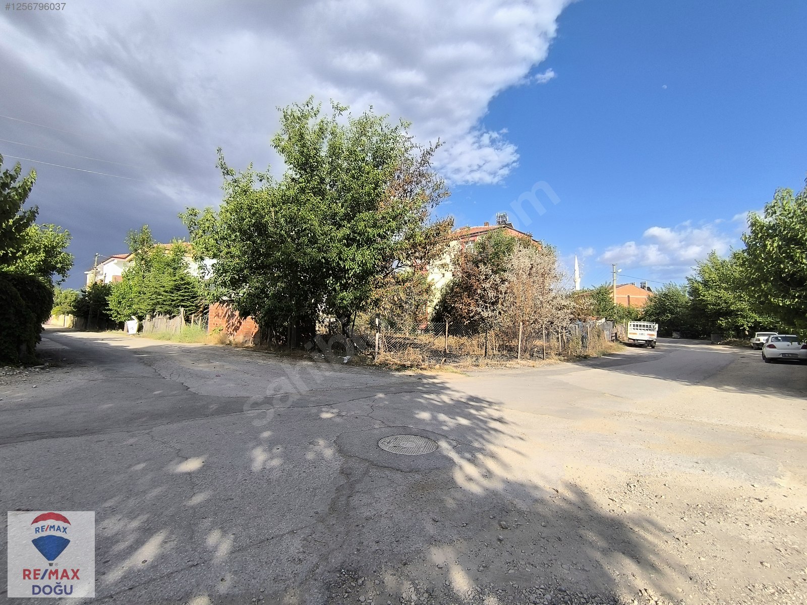 REMAX DOĞUDAN ÇATALÇEŞME 5 KATA İMARLI KÖŞE BAŞI ARSA - ELAZIĞ MERKEZ fotoğraf 2