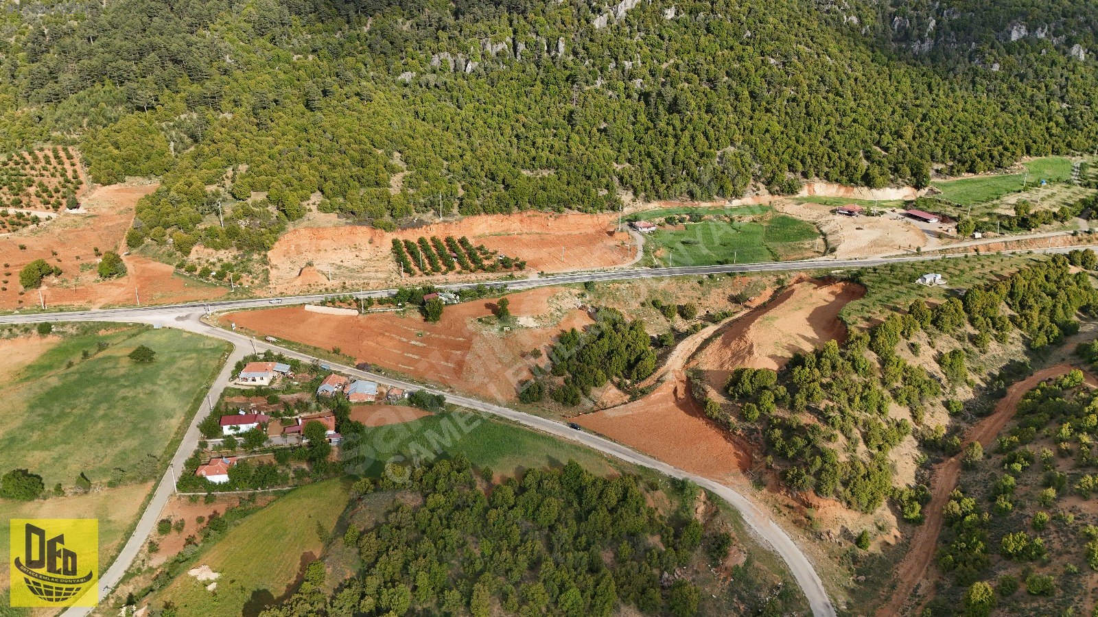 Bu Fırsat Kaçmaz Fethiye Anayoluna 20metre Mükemmel Fırsat - DENİZLİ ÇAMELİ fotoğraf 3