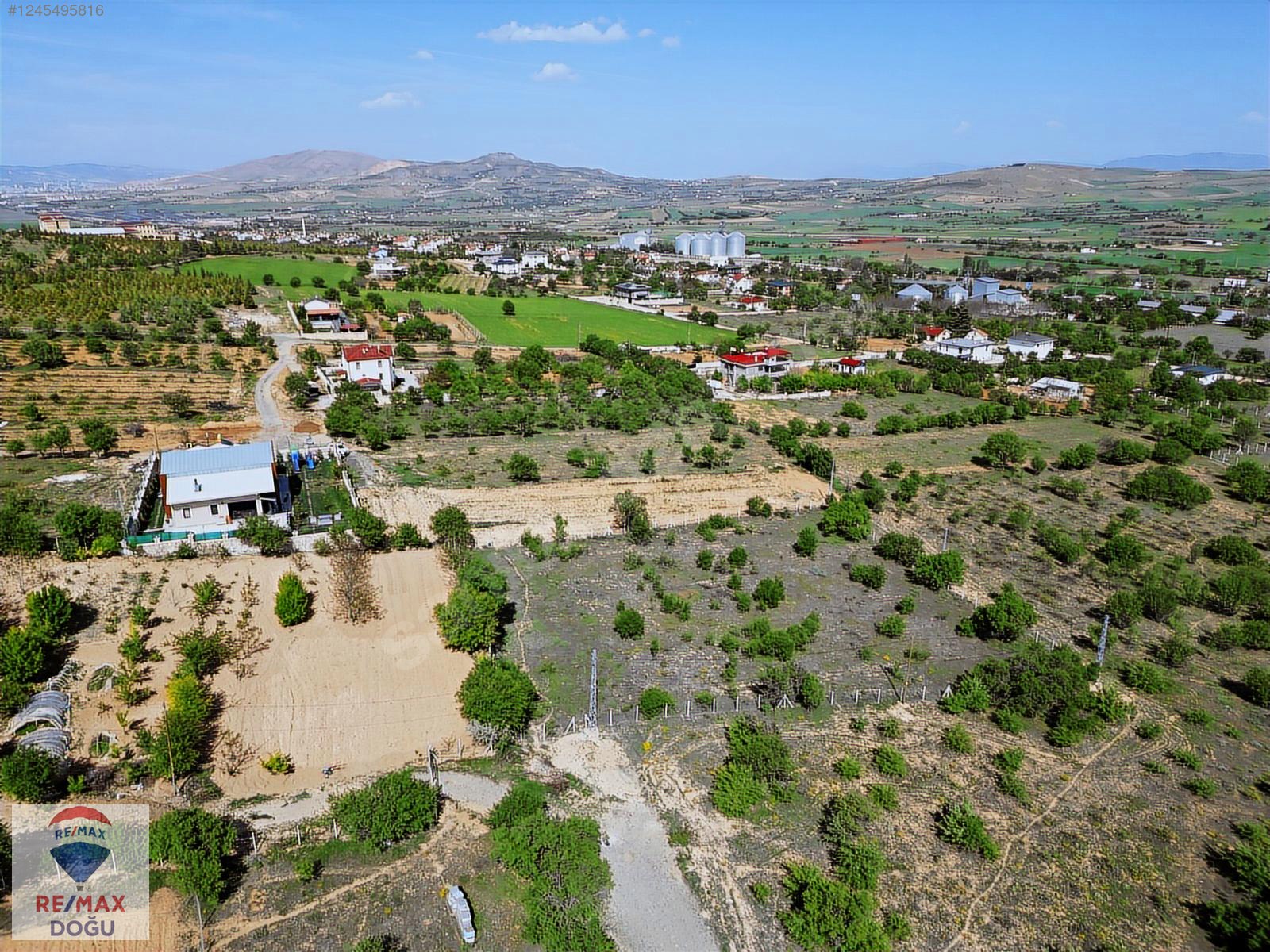 REMAX DOĞUDAN İMARA 100 METRE HANKENDİDE 3.1 DÖNÜM ARAZİ - ELAZIĞ MERKEZ fotoğraf 3