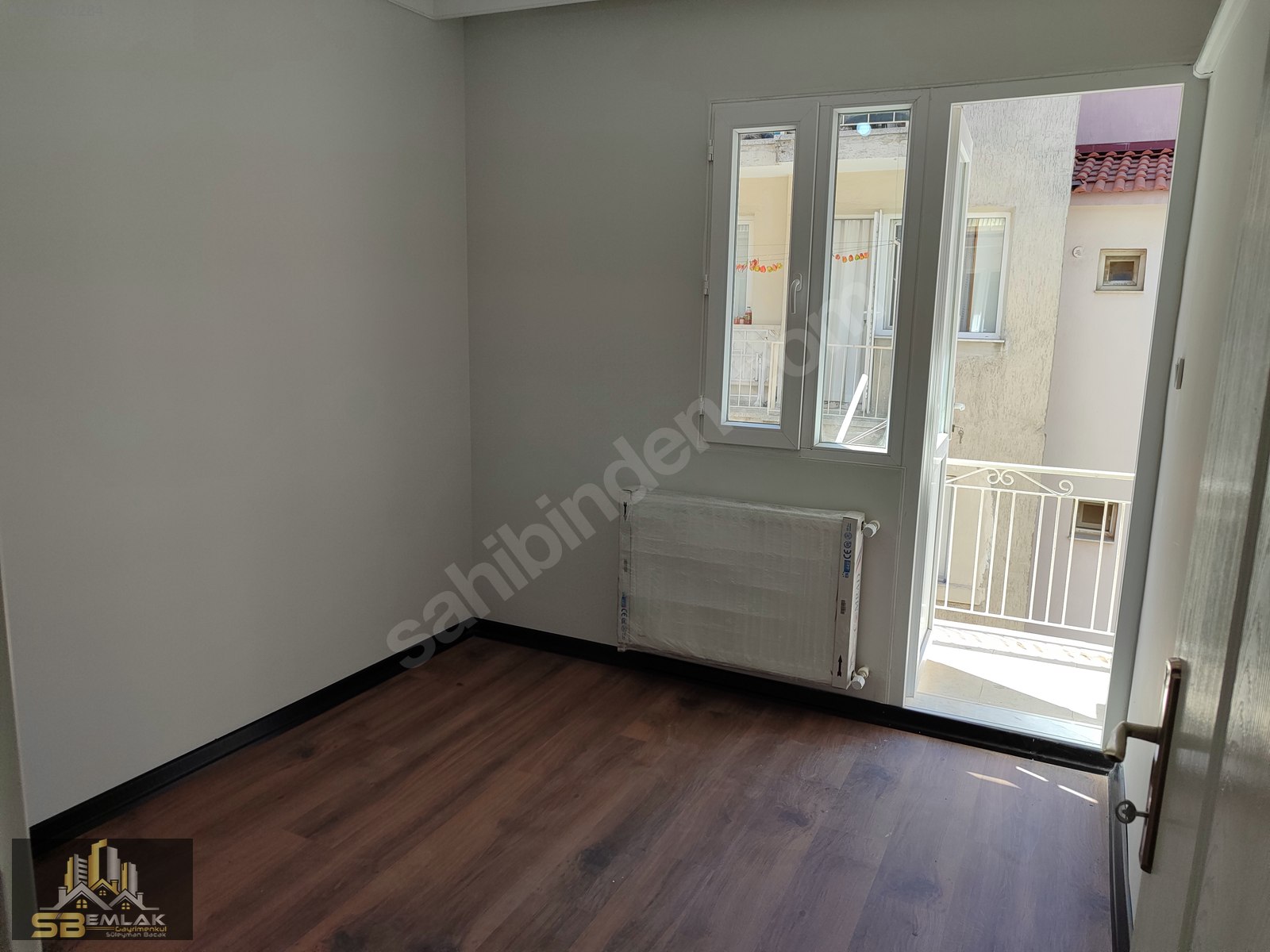 SB EMLAK OFİSİNDEN 4 EYLÜL MAHALLESİNDE MASRAFSIZ ARAKAT DAİRE - İZMİR TİRE fotoğraf 3