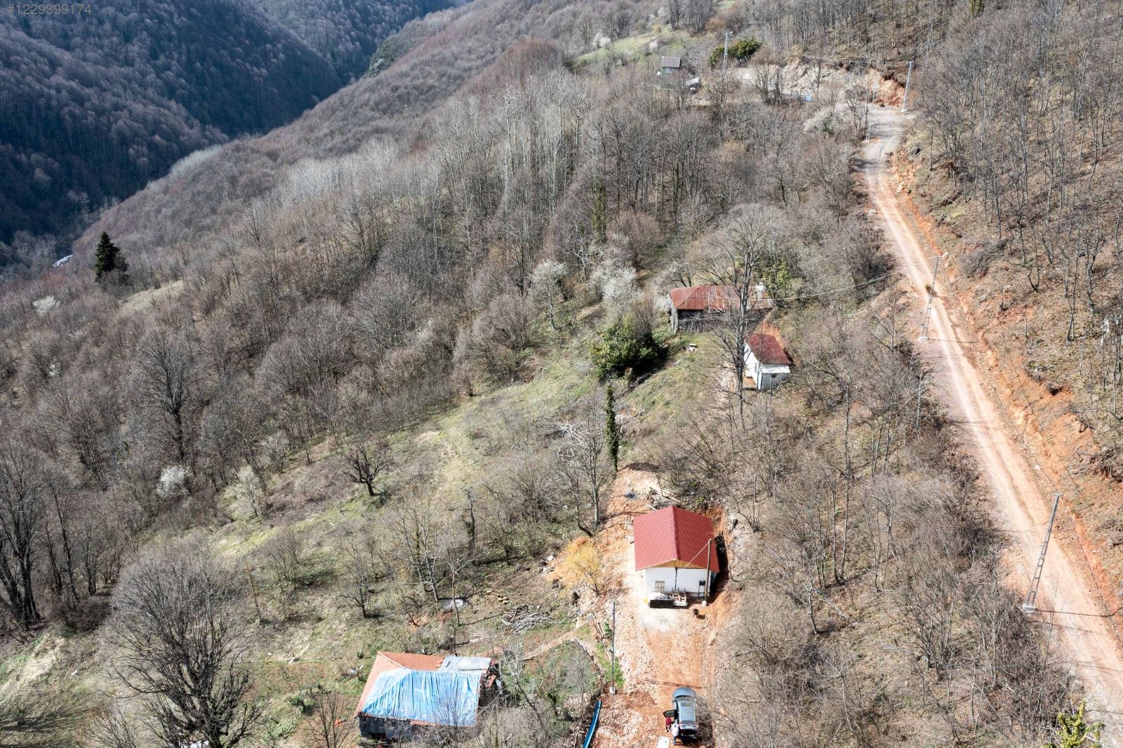 kartepede elektrik yol su mevcut 2.400 m2 istkartal 100 km - KOCAELİ KARTEPE fotoğraf 6