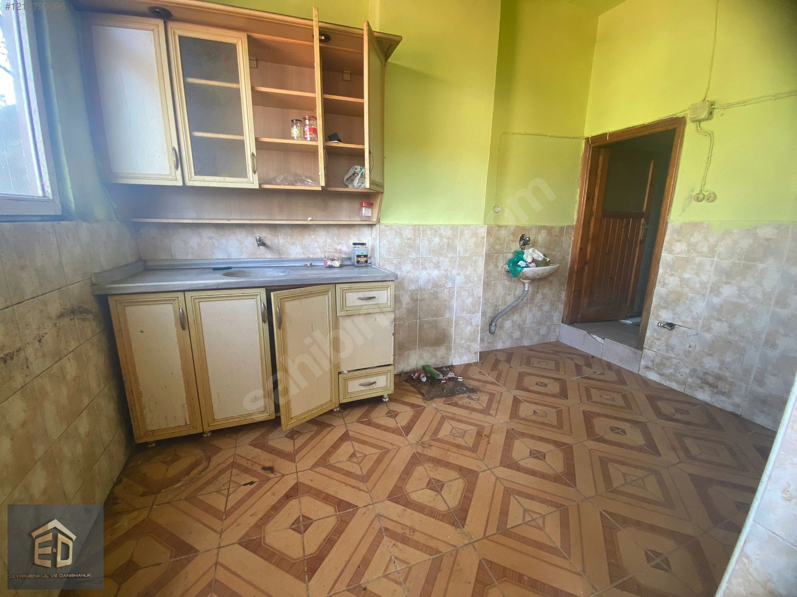 KAYMAKLI'DA 122 M² ÜZERİNE KURULU SATILIK 4 KATLI BİNA - TRABZON ORTAHİSAR fotoğraf 7