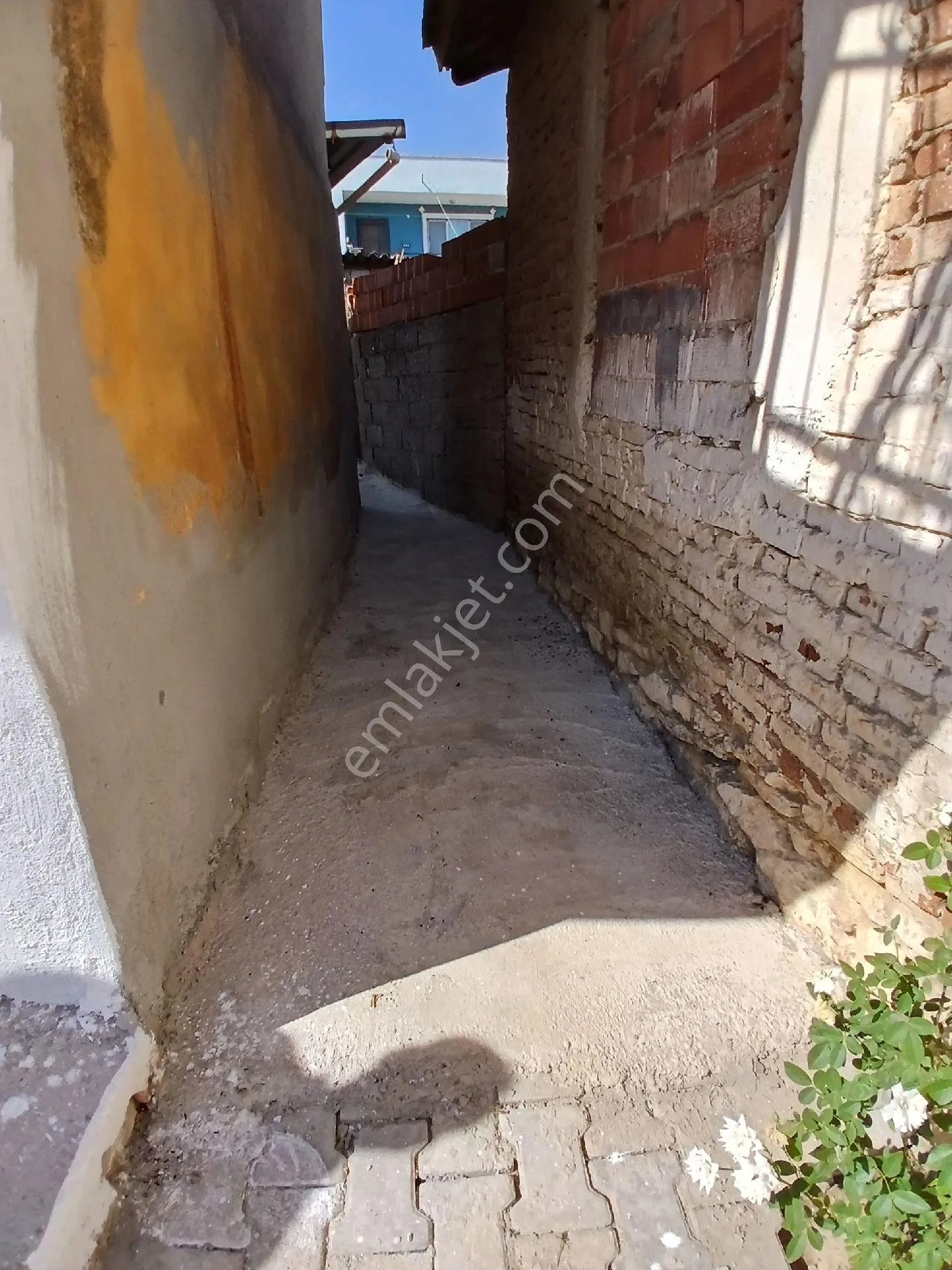 İzmir Torbalı Güllüce Köyünde 2+1 2katlı Ev Satılık - İZMİR TORBALI fotoğraf 5