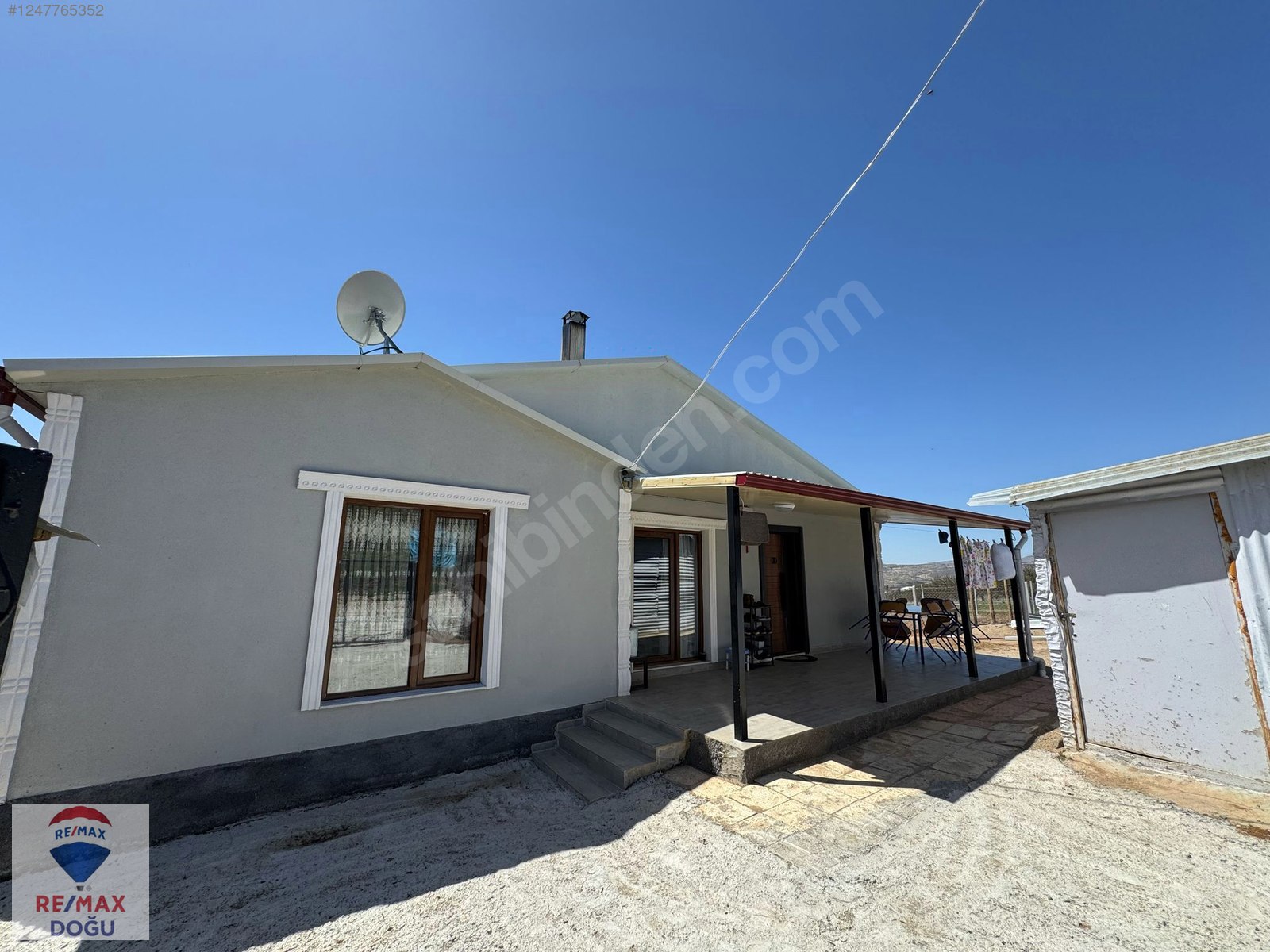 REMAX DOĞUDAN MUHTEŞEM LOKASYONDA 3+1 MÜSTAKİL BAHÇELİ EV - ELAZIĞ BASKİL fotoğraf 5