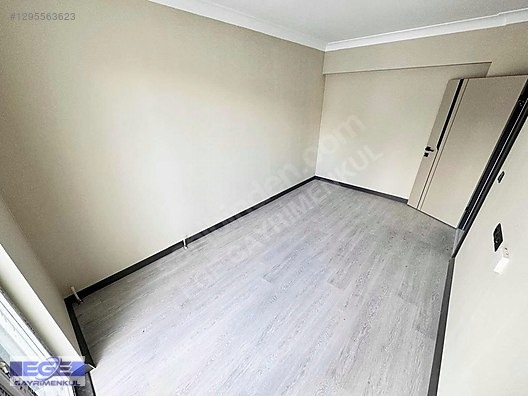 EGE'DEN DURALİ ALIÇ MH ŞEHİTLER CD. YAKINI 130M ARAKAT 3+1 DAİRE - ANKARA MAMAK fotoğraf 12