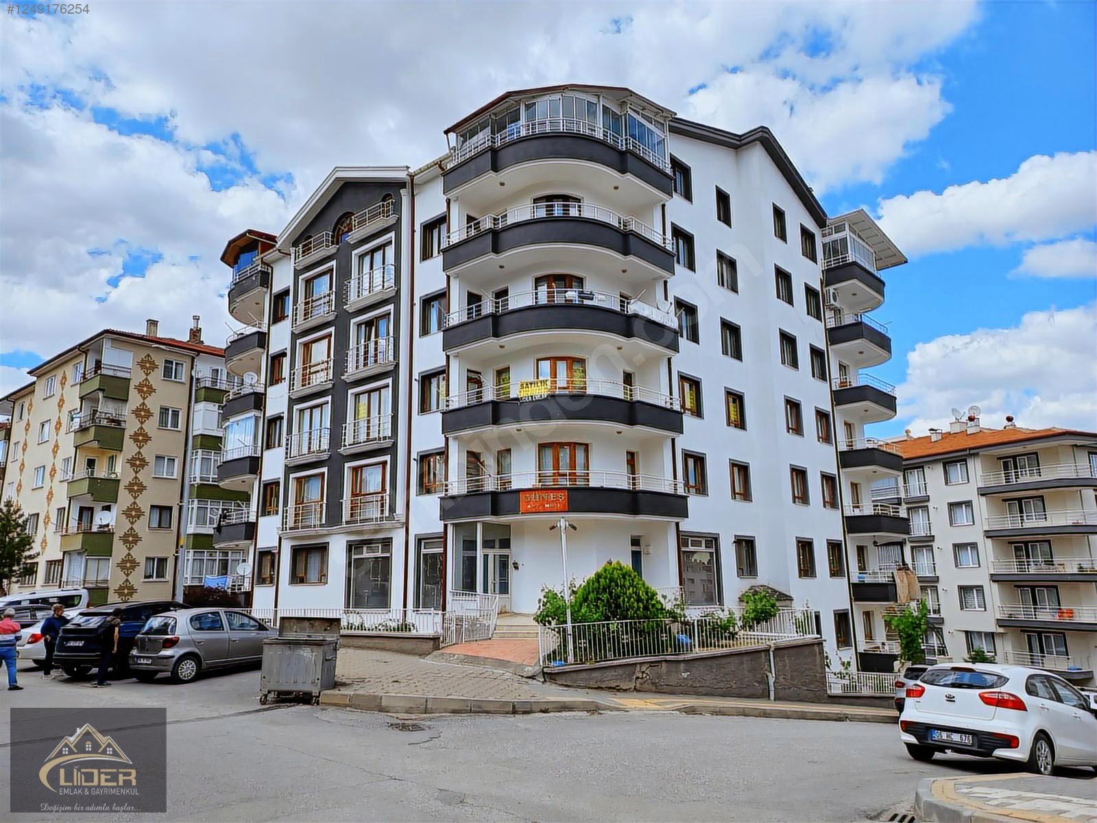 LİDER EMLAK ESKİ HASTANE ALTINDA 3+1 İÇİ YAPILI 140 M2 KOMBİLİ - ÇANKIRI MERKEZ fotoğraf 4