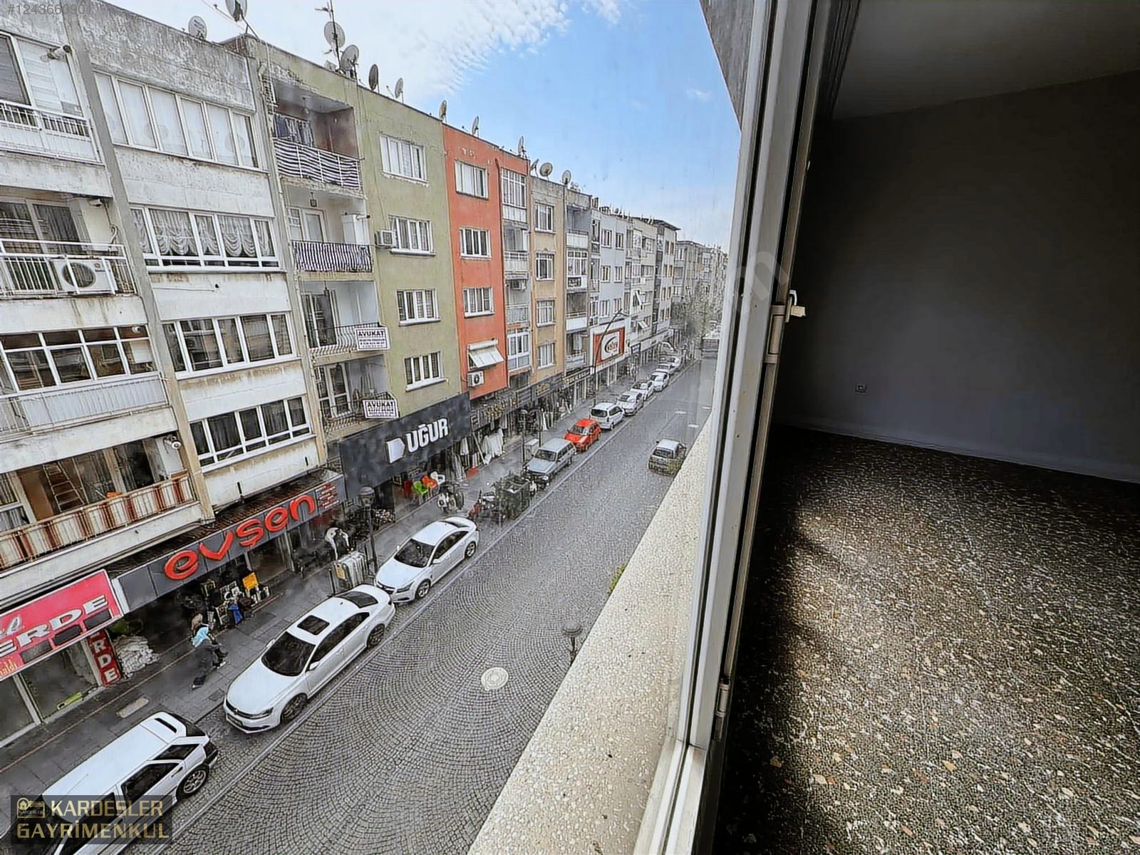 ÇARŞI MERKEZDE SATILIK ARAKAT DAİRE FIRSAT ! - MANİSA AKHİSAR fotoğraf 8