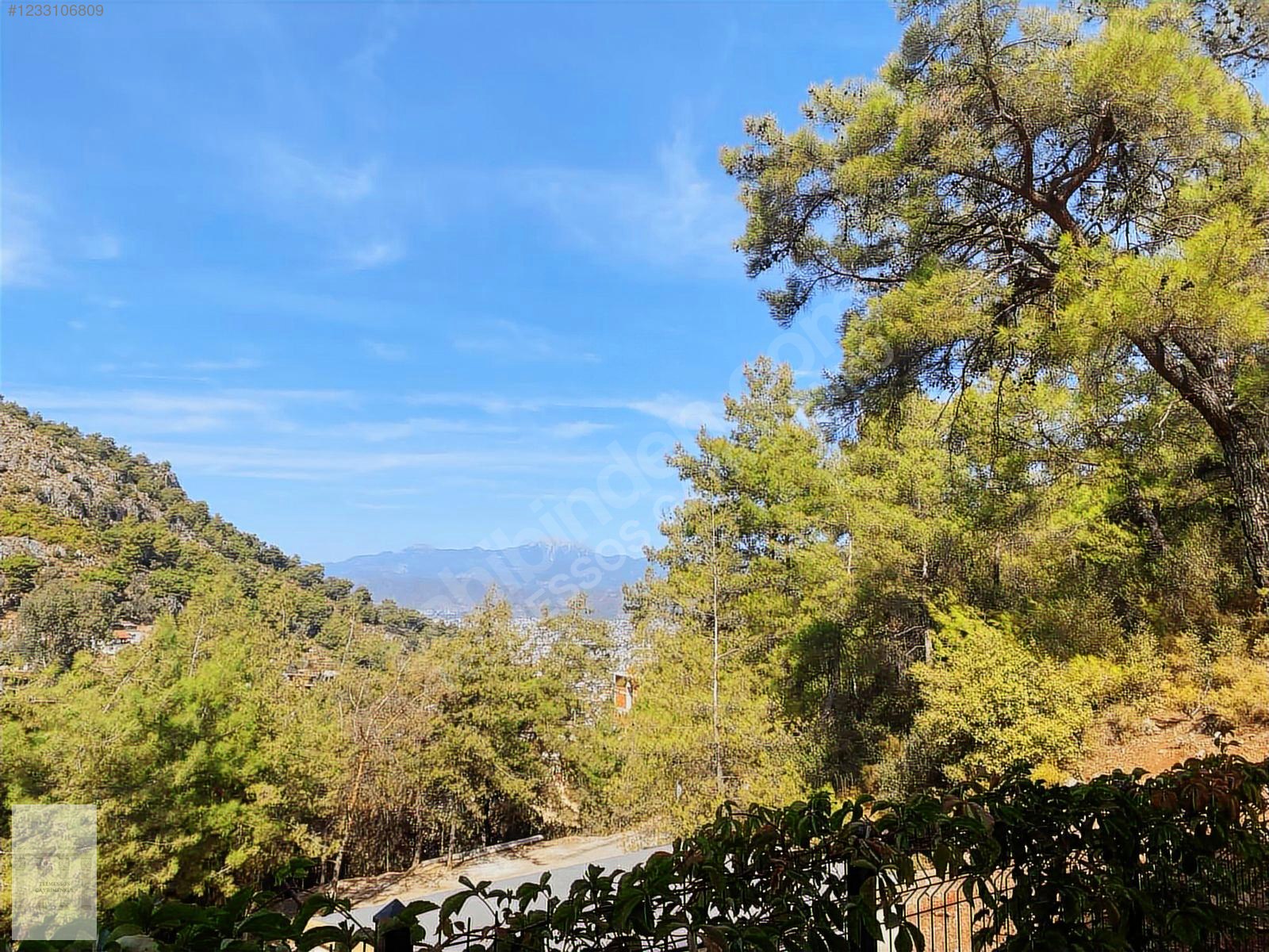 Keloğlun'da havuzlu sitede satılık 2 + 1 eşyaları ara kat daire - MUĞLA FETHİYE fotoğraf 2
