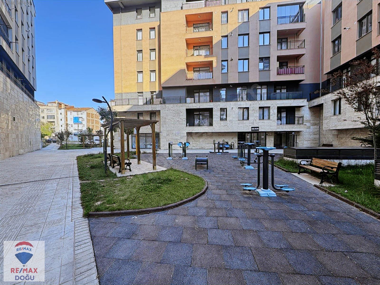 REMAX DOĞU'DAN MUSTAFAPAŞA MAHALLESİNDE SATILIK 3+1 TOKİ - ELAZIĞ MERKEZ fotoğraf 5