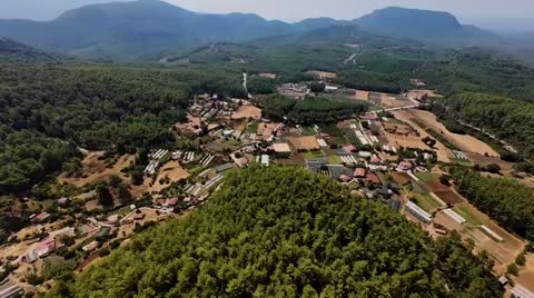 Marmaris Karaca Ovacıkta Köy Yoluna Cephe 1932 m2 Muhteşem Arazi