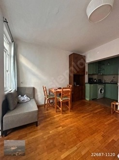 CİHANGİR DE SATILIK 2. KAT TARİHİ BİNADA KÜÇÜK DAİRE - İSTANBUL BEYOĞLU fotoğraf 4