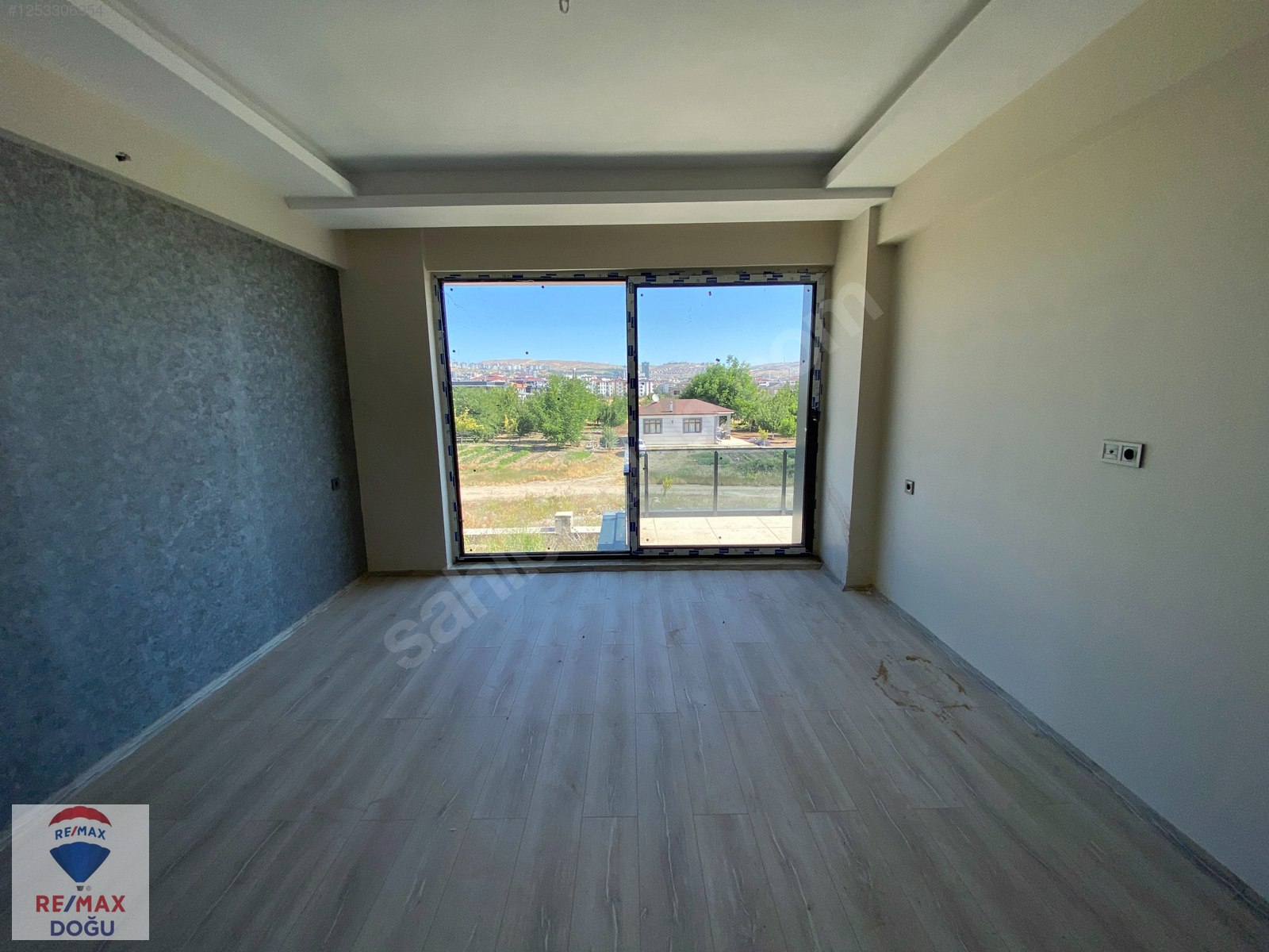 [REMAX DOĞU] FLORA'DA BAHÇELİ + HAVUZLU TRİPLEX VİLLA - ELAZIĞ MERKEZ fotoğraf 9