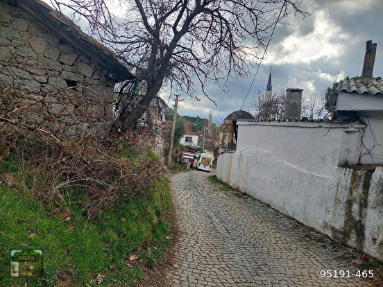BERGAMA KIRANLI MAH DE 445 m2 TAŞ EV VE BAHÇESİ MÜSTAKİL TAPU MANZARALI - İZMİR BERGAMA fotoğraf 3